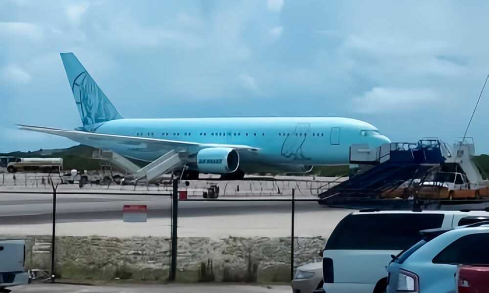 “Air Drake” Boeing 767-24Q(ER)